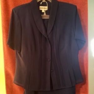Ladies suit